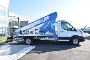 piattaforma autocarrata 18T.jpg - Piattaforme aeree per potatura